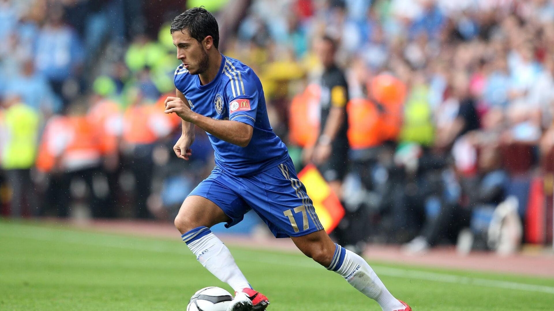 在带领球队取得“逆转”胜利过程中,他的篮下争抢战术锦上添花!